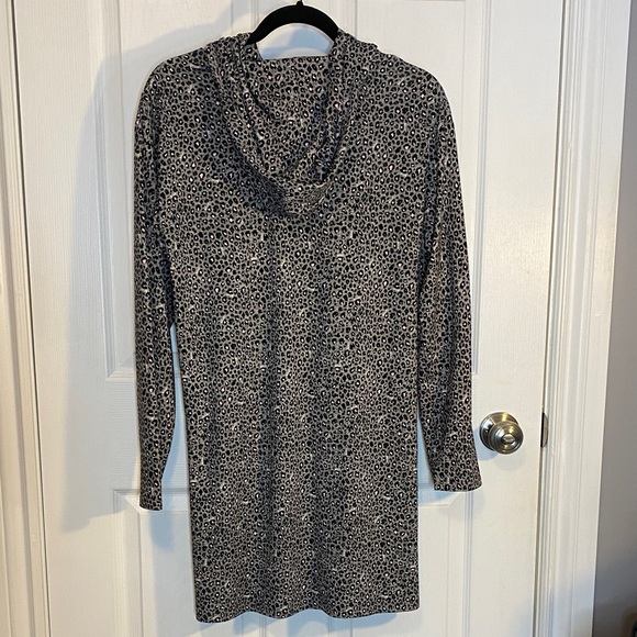 Betsey Johnson Leopard Hooded Sleep Shirt Nightgown Lounge Small - Picture 8 of 10